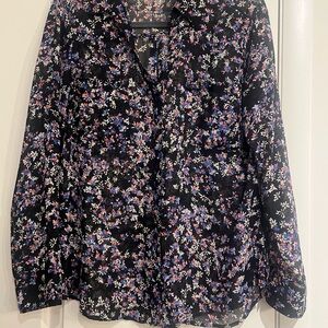 Express Long Sleeve Buttoned Blouse